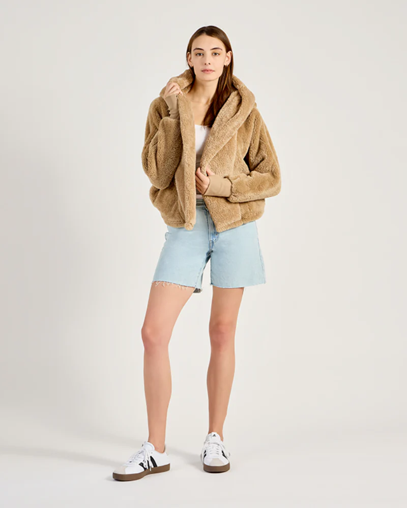 The Cropped Luxe Lounger Lite Jacket - Sand