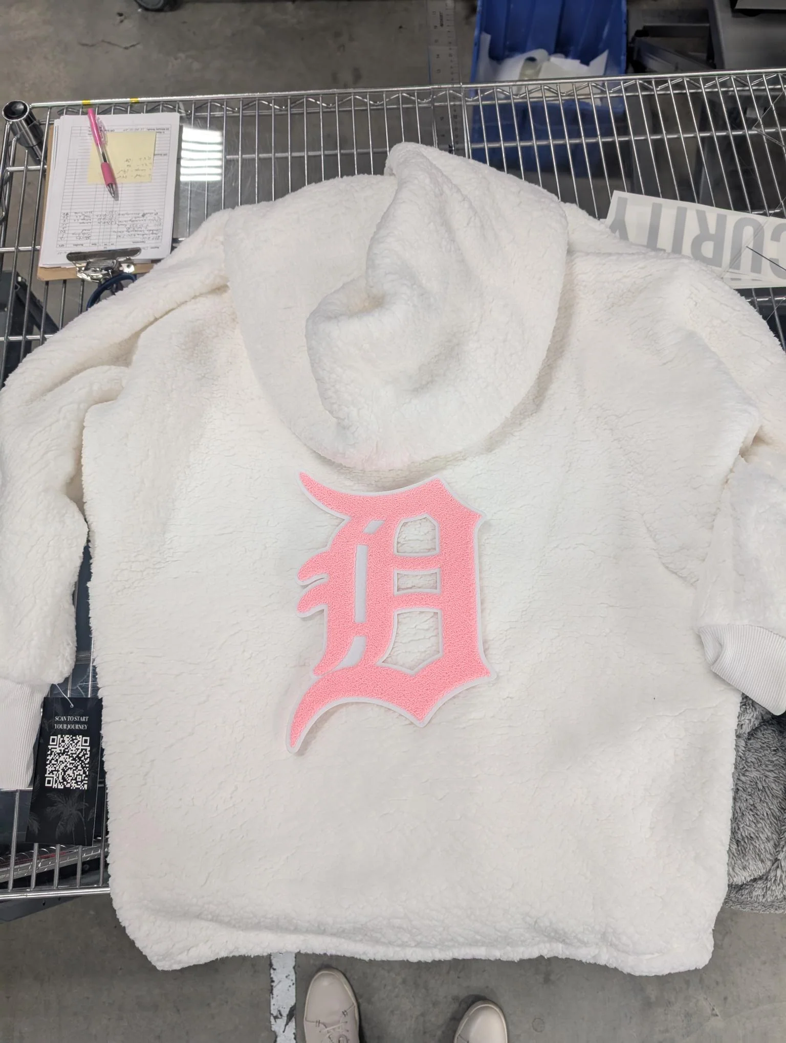 Detroit Tigers Cropped Lounger (Pink Chenille Patch on Back)