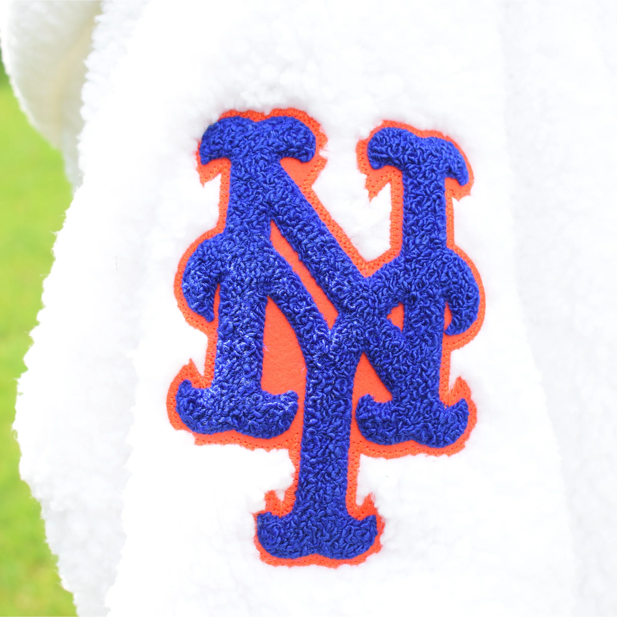 New York Mets Remix Logo Cropped Sherpa Lounger Jacket - Image 5
